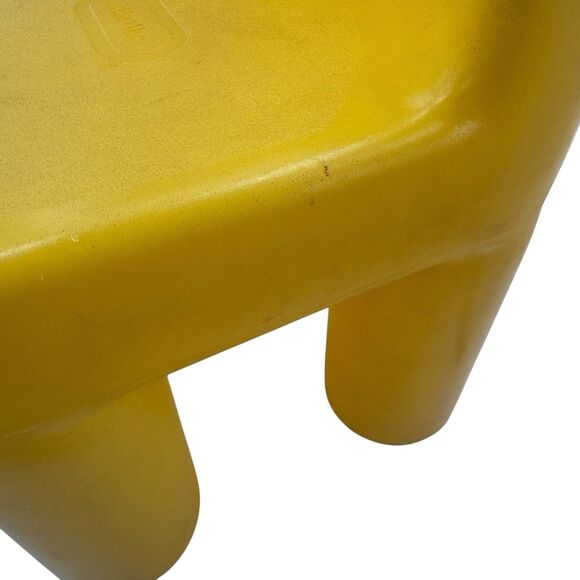 Vintage Little Tikes CHILD SIZE Yellow Chunky Chair Sturdy Plastic Made In USA - Picture 6 of 16